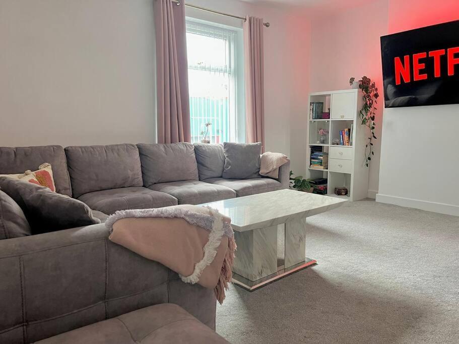Apartment Spacious Modern Duplex Rochdale